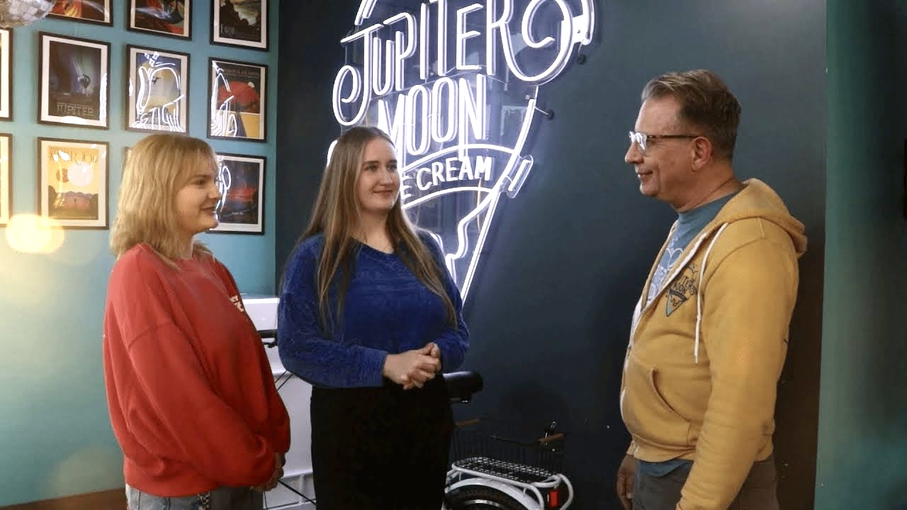 Thumbnail image for Huskies on the Road - Jupiter Moon & Pearson Family Farm